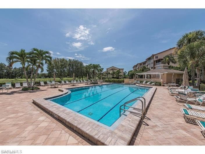 360 Horse Creek DR # 305, NAPLES FL 34110-35
