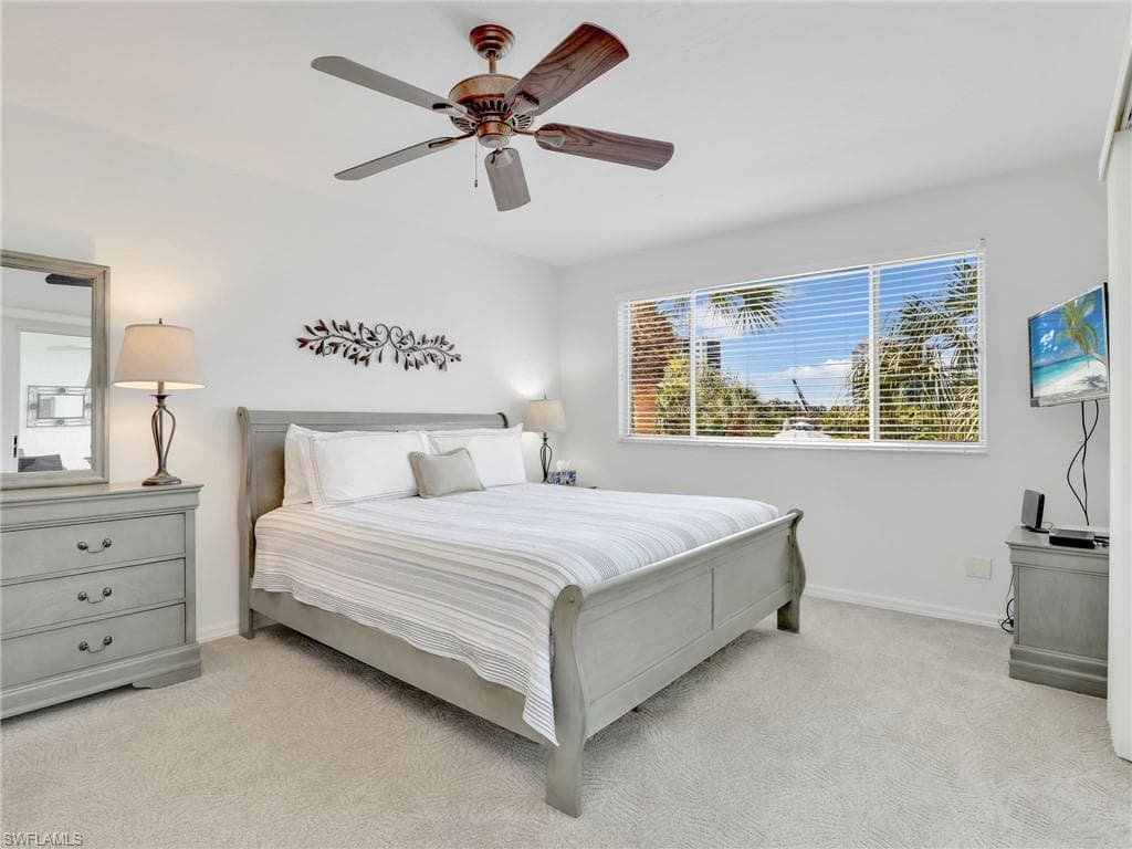 360 Horse Creek DR # 305, NAPLES FL 34110-17