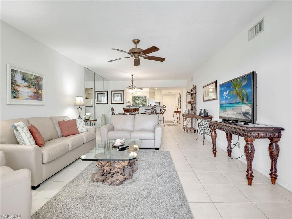 360 Horse Creek DR # 305, NAPLES FL 34110-14