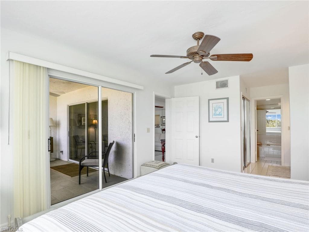 360 Horse Creek DR # 305, NAPLES FL 34110-18