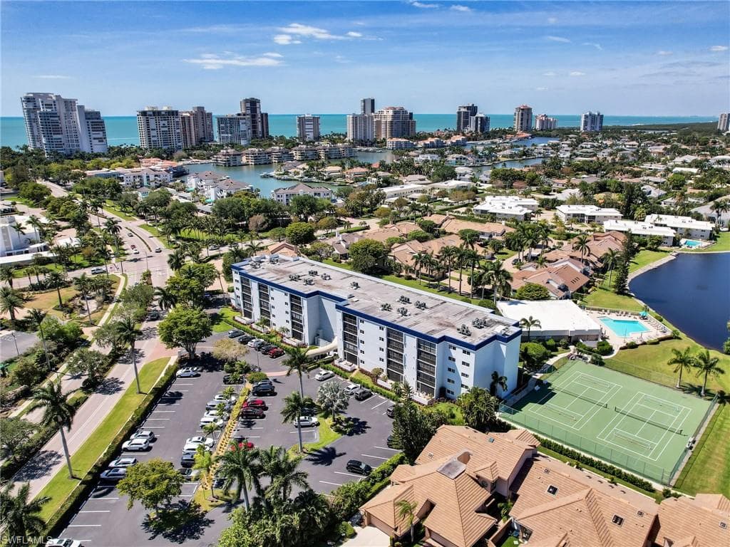 555 Park Shore DR # B403, NAPLES FL 34103-45