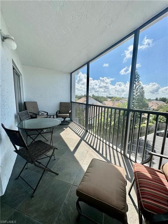 555 Park Shore DR # B403, NAPLES FL 34103-35