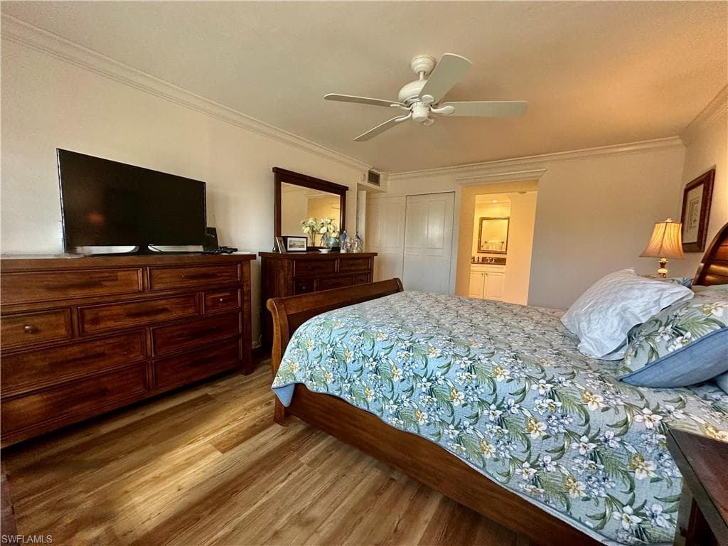 555 Park Shore DR # B403, NAPLES FL 34103-19