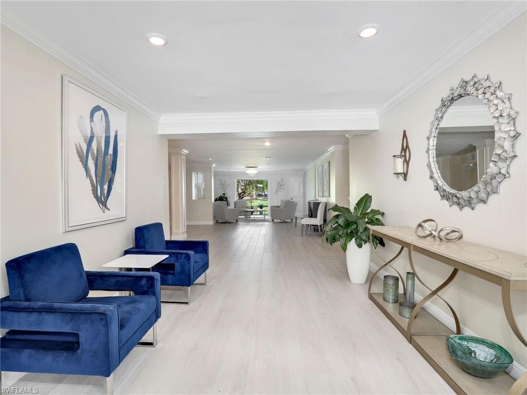 555 Park Shore DR # B403, NAPLES FL 34103-37