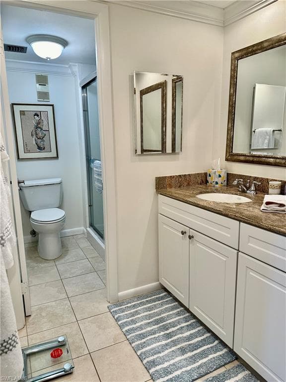 555 Park Shore DR # B403, NAPLES FL 34103-24