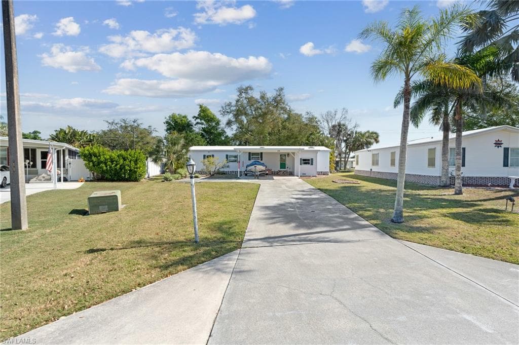 278 Riverwood RD, NAPLES FL 34114-36