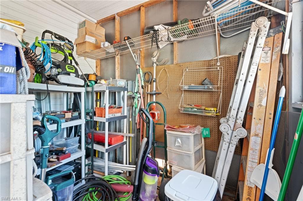 278 Riverwood RD, NAPLES FL 34114-24