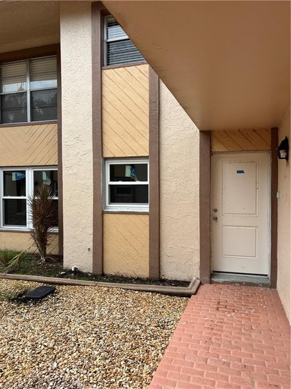 16881 Davis RD # 615, FORT MYERS FL 33908-10