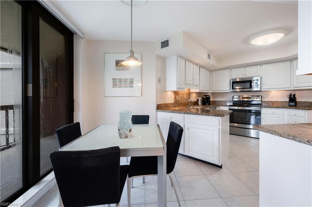 4551 Gulf Shore BLVD N # 306, NAPLES FL 34103-15