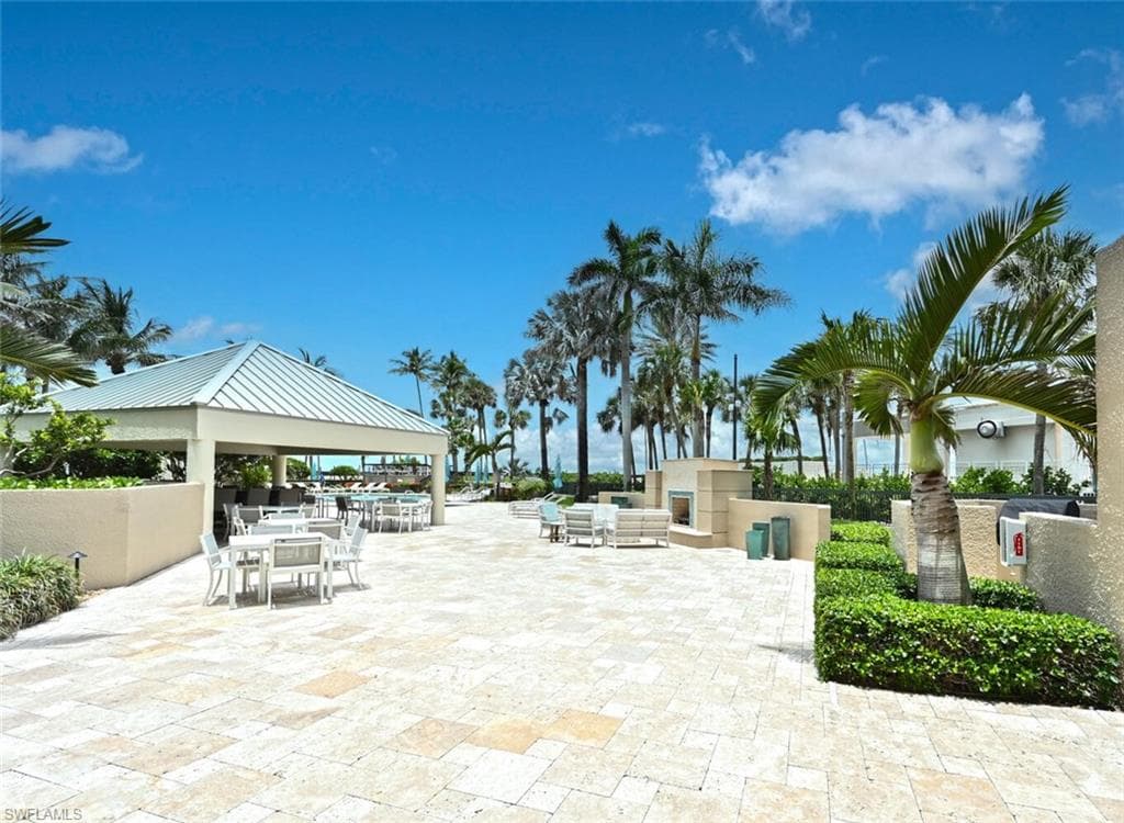 4551 Gulf Shore BLVD N # 306, NAPLES FL 34103-33