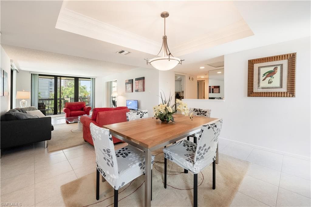 4551 Gulf Shore BLVD N # 306, NAPLES FL 34103-13