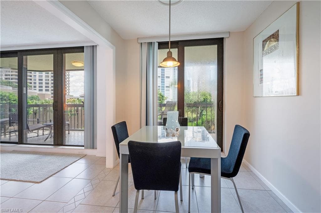 4551 Gulf Shore BLVD N # 306, NAPLES FL 34103-14