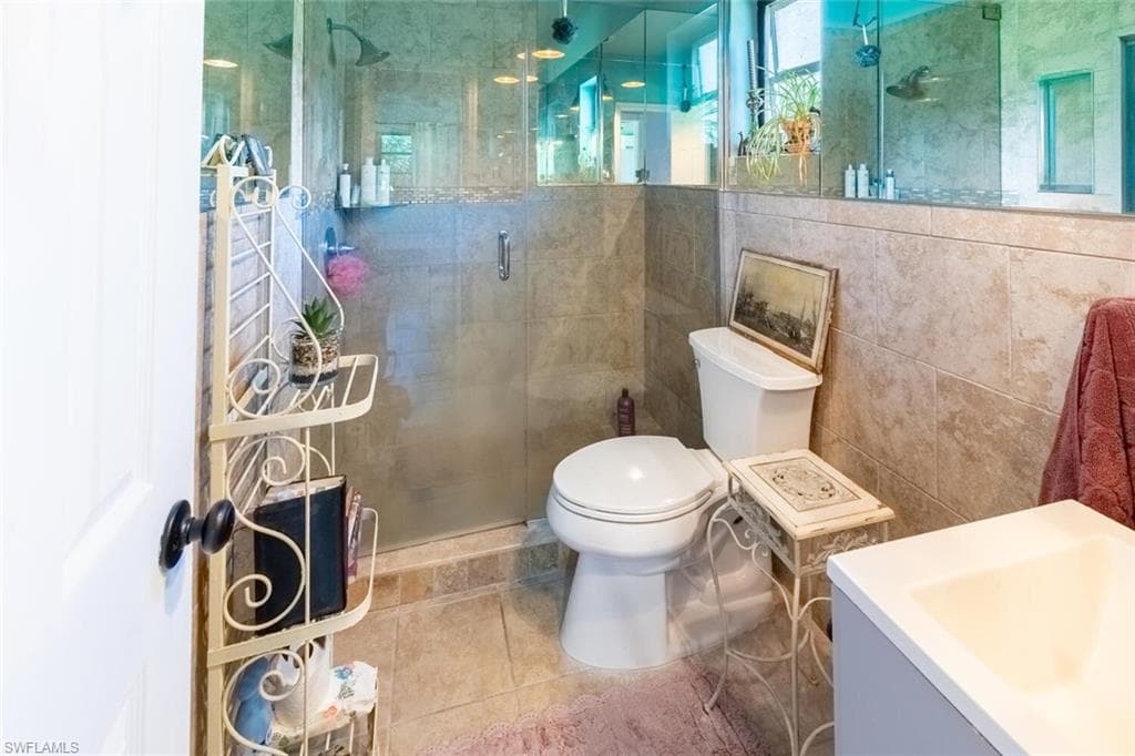 2928 Hawthorne CT, NAPLES FL 34104-12