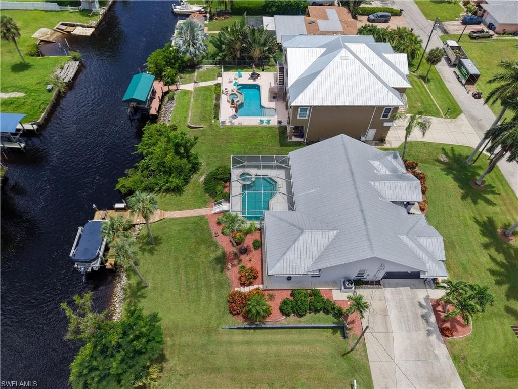 6075 Island Park CT, FORT MYERS FL 33908-39