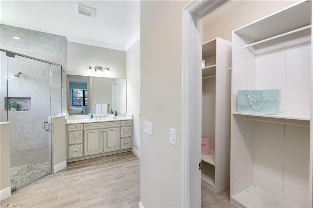 8360 Preserve Point DR, FORT MYERS FL 33912-18