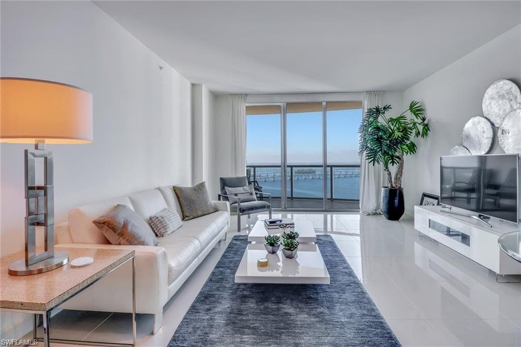 3000 Oasis Grand BLVD # 3005, FORT MYERS FL 33916-14