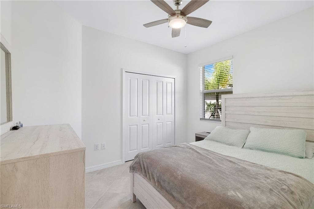 2052 Vermont LN, NAPLES FL 34120-16