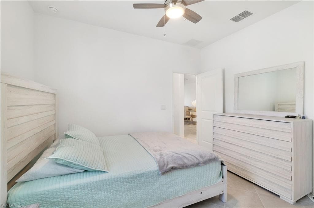 2052 Vermont LN, NAPLES FL 34120-15