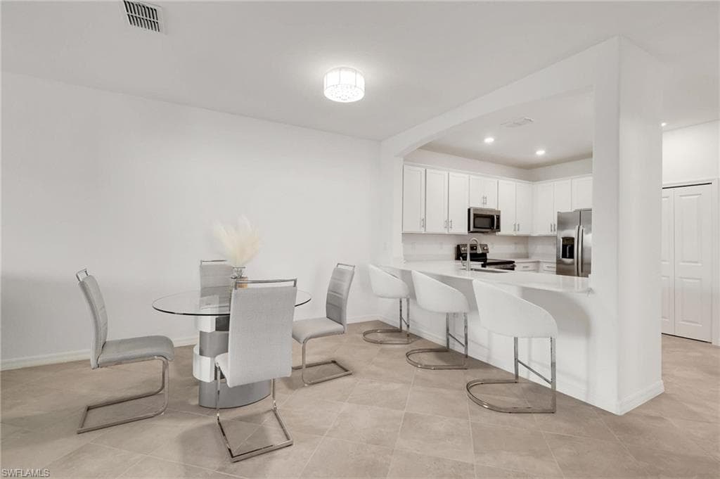 2052 Vermont LN, NAPLES FL 34120-8