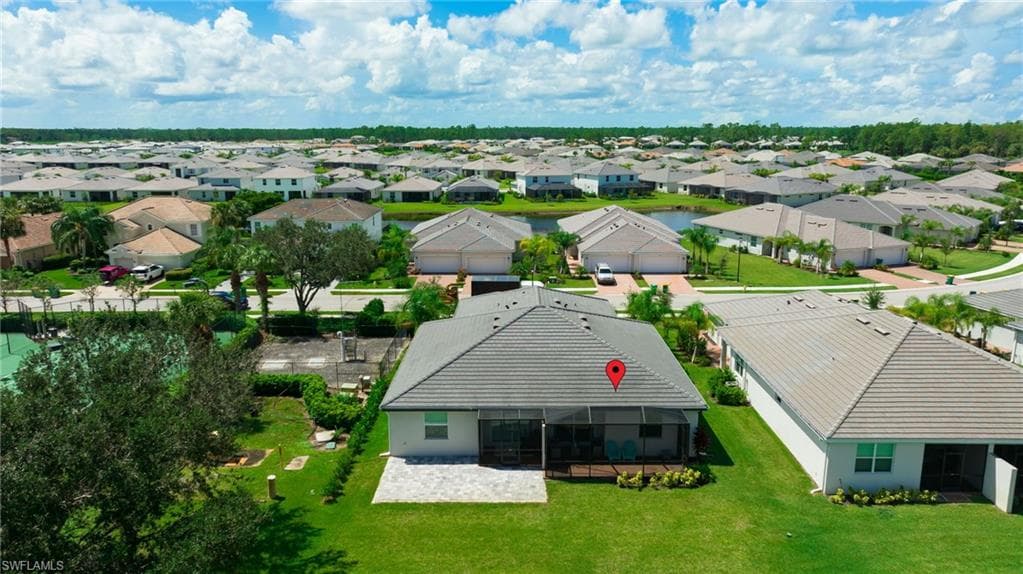 2052 Vermont LN, NAPLES FL 34120-32