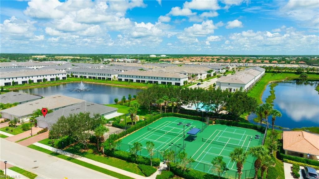 2052 Vermont LN, NAPLES FL 34120-28