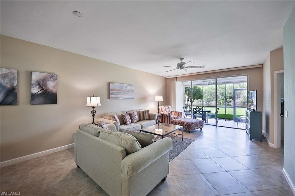 526 Lake Louise CIR # 403, NAPLES FL 34110-4