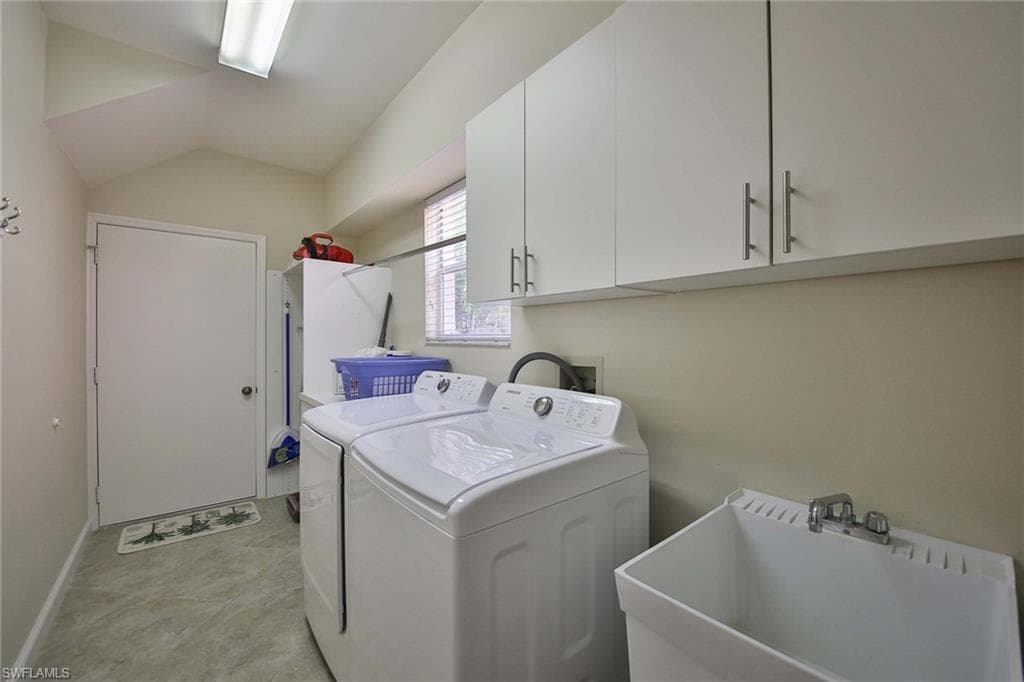 526 Lake Louise CIR # 403, NAPLES FL 34110-13