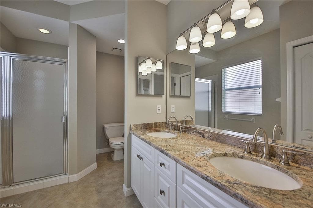 526 Lake Louise CIR # 403, NAPLES FL 34110-10