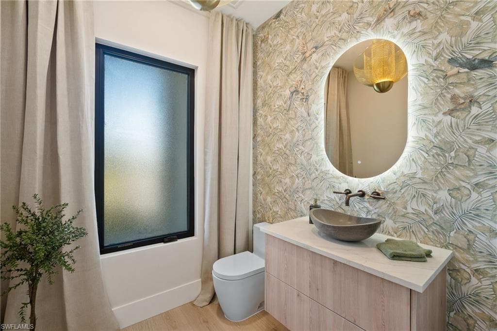 1364 Cypress Woods DR, NAPLES FL 34103-33