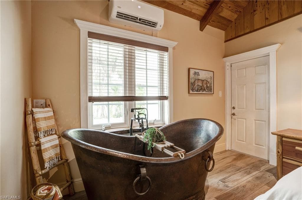 7146 Congdon RD, FORT MYERS FL 33908-8