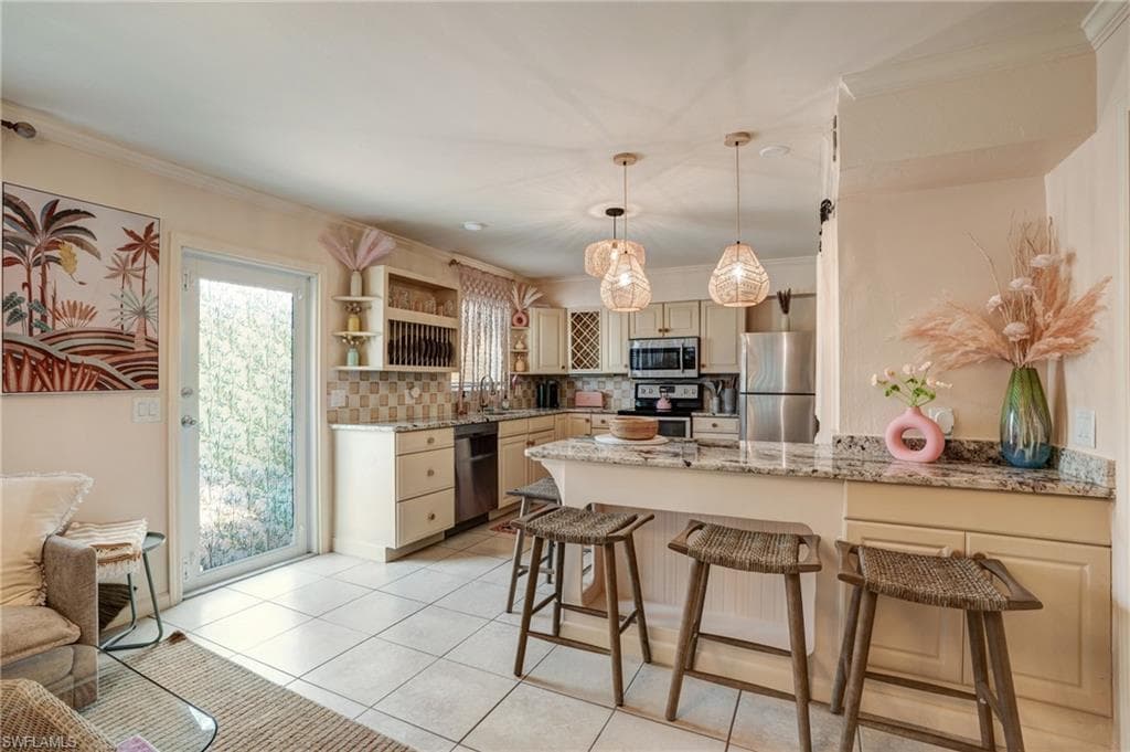 7146 Congdon RD, FORT MYERS FL 33908-18