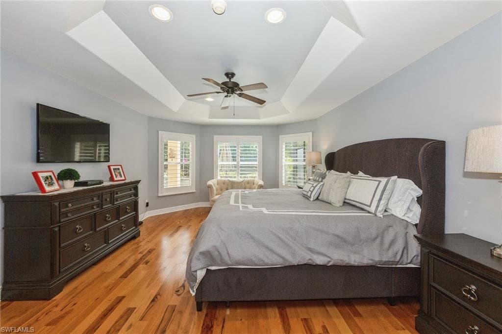 2438 Butterfly Palm DR, NAPLES FL 34119-8