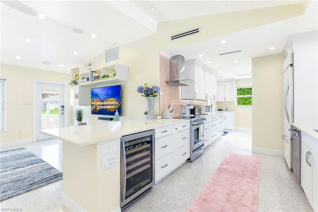 1088 Wisconsin DR, NAPLES FL 34103-5