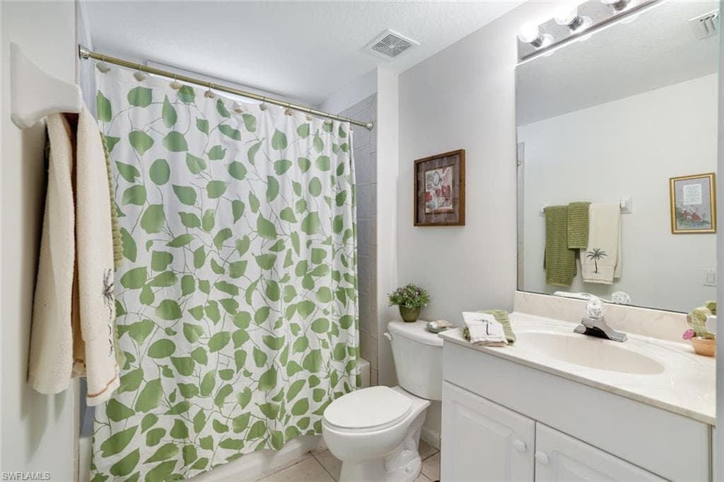 10049 Heather LN # 101, NAPLES FL 34119-19