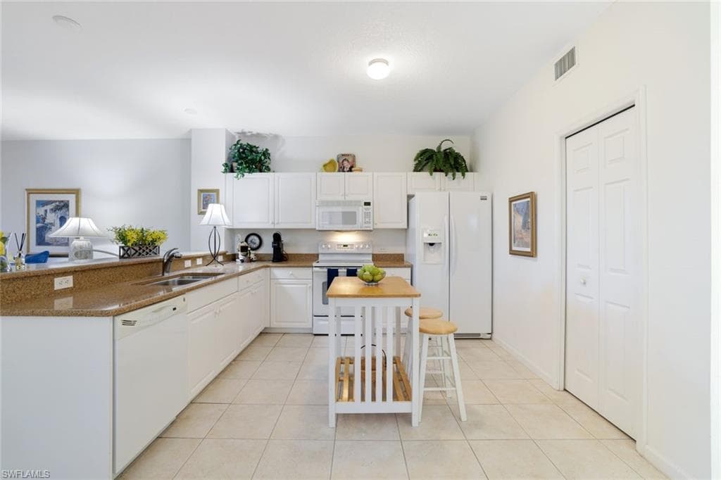 10049 Heather LN # 101, NAPLES FL 34119-9