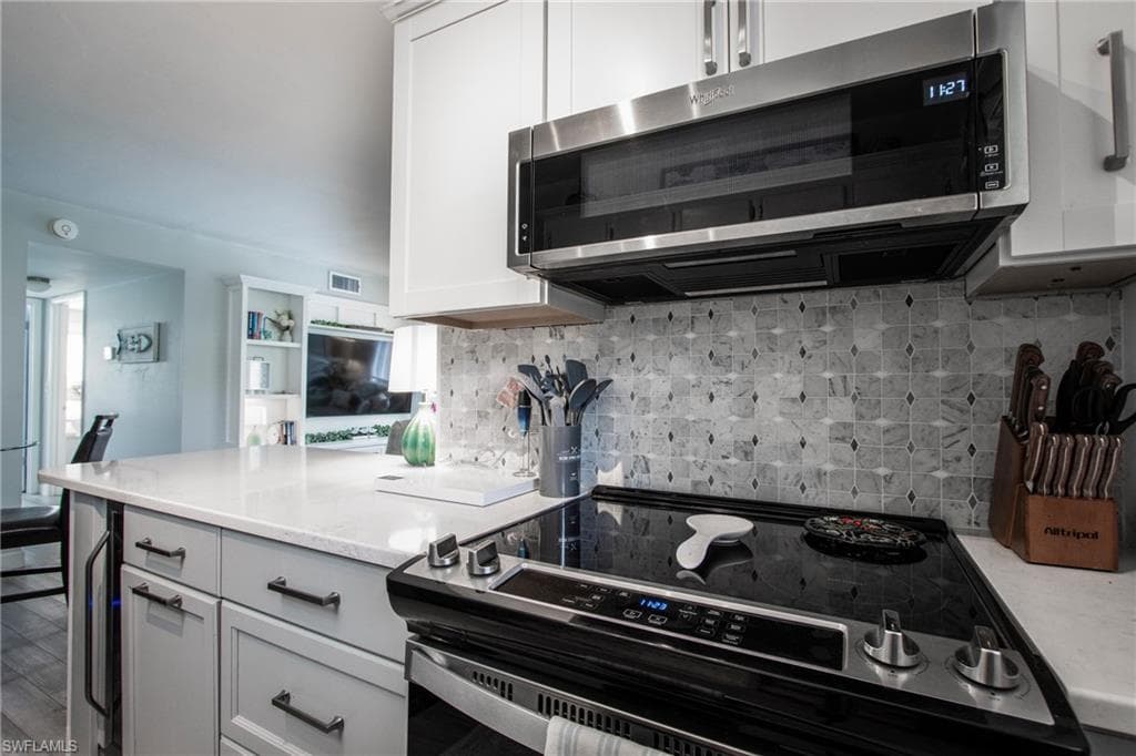 766 Central AVE # 112, NAPLES FL 34102-6