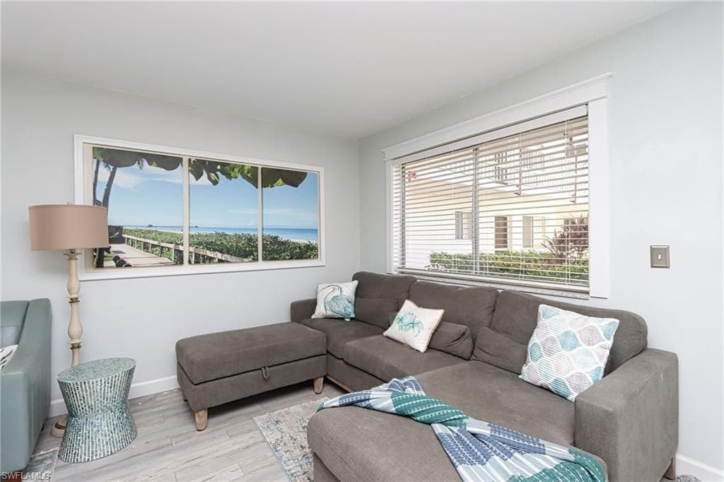 766 Central AVE # 112, NAPLES FL 34102-2