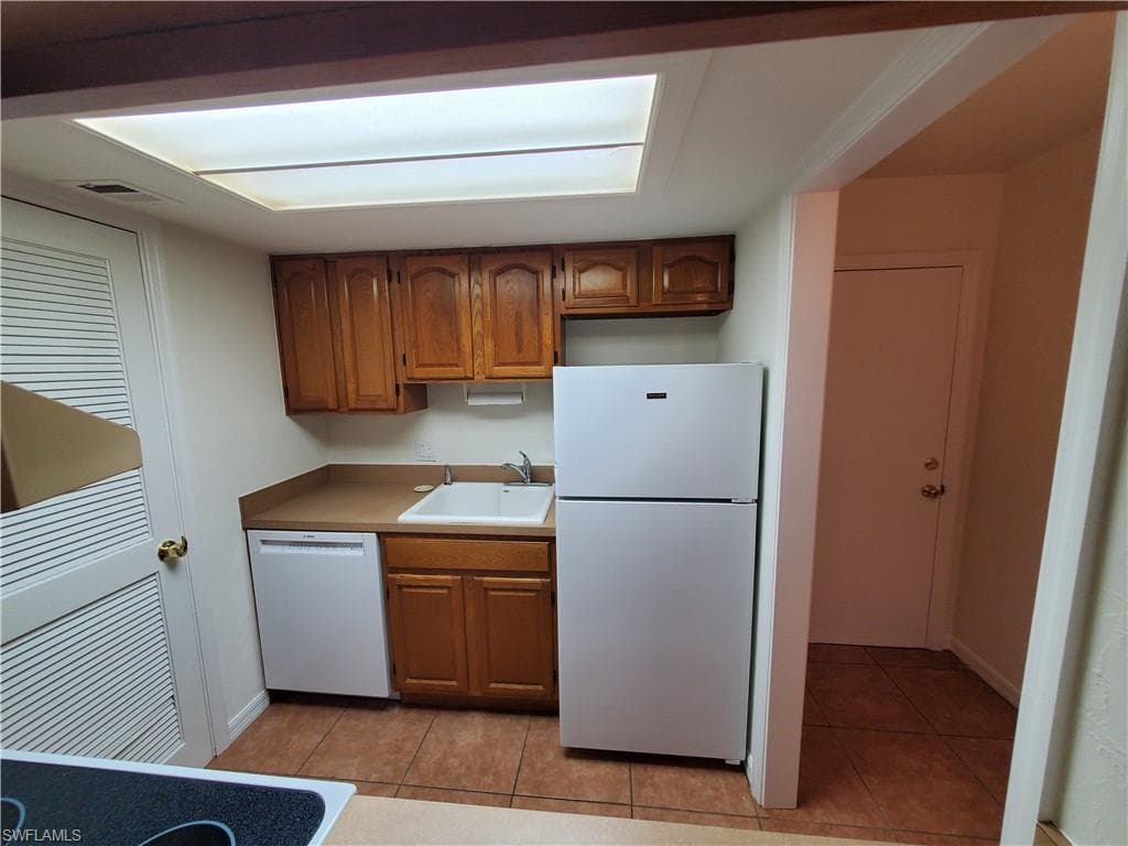 2366 E Mall DR # 421, FORT MYERS FL 33901-15