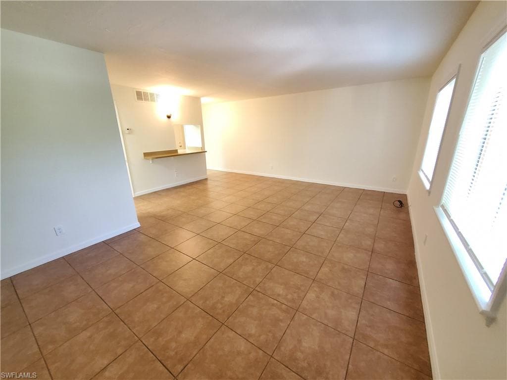 2366 E Mall DR # 421, FORT MYERS FL 33901-8