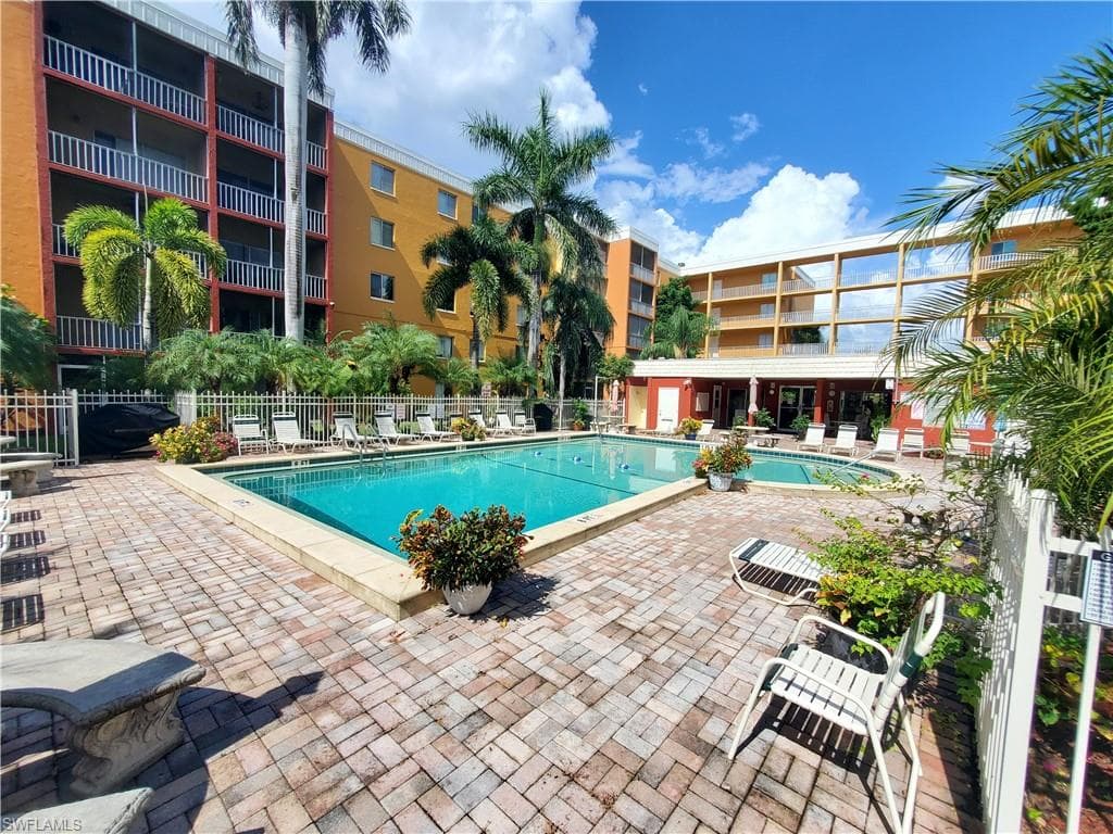 2366 E Mall DR # 421, FORT MYERS FL 33901-18