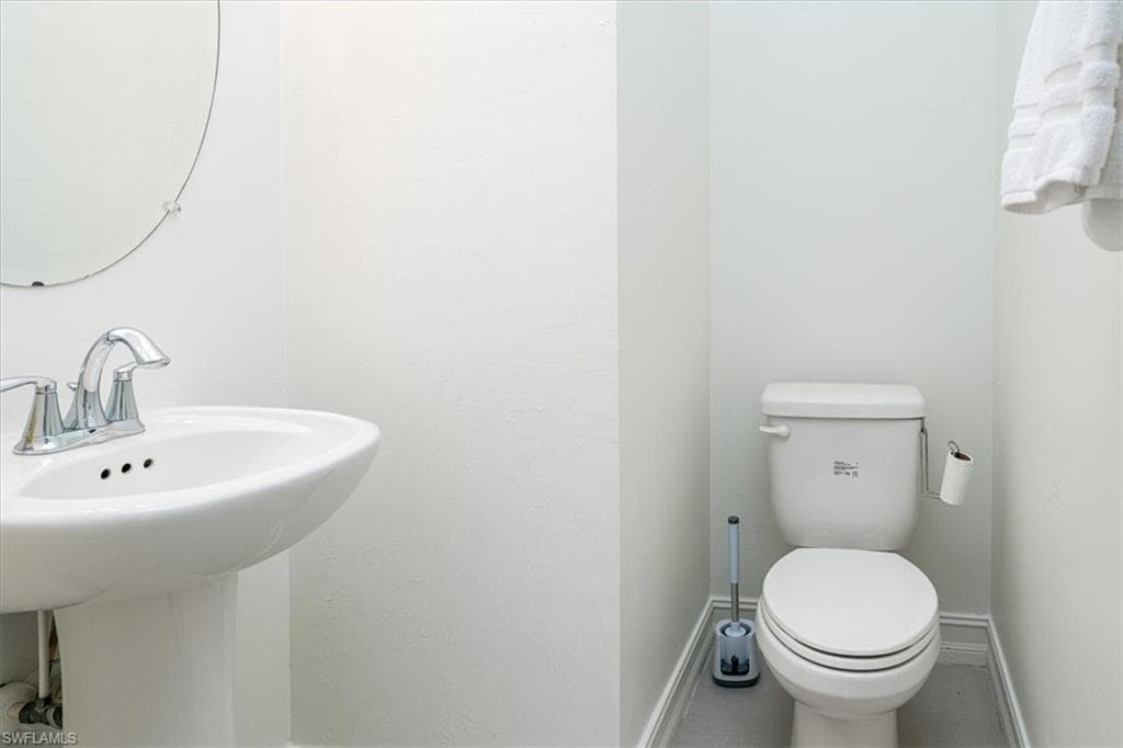 7918 BRISTOL CIR, NAPLES FL 34120-18
