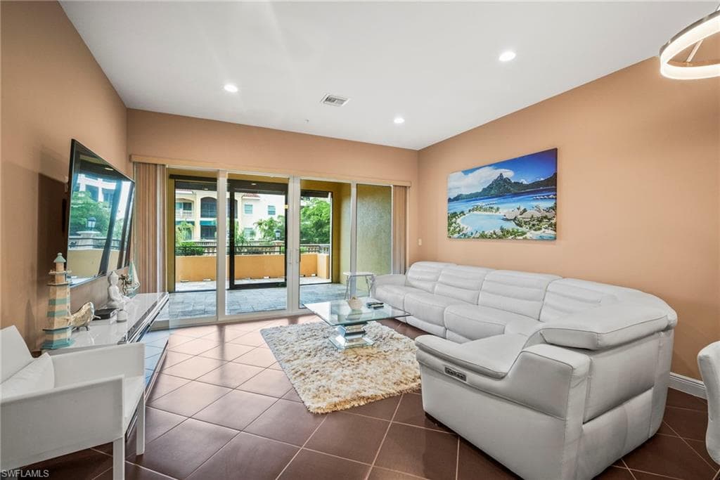 21460 Strada Nuova CIR # B213, ESTERO FL 33928-12