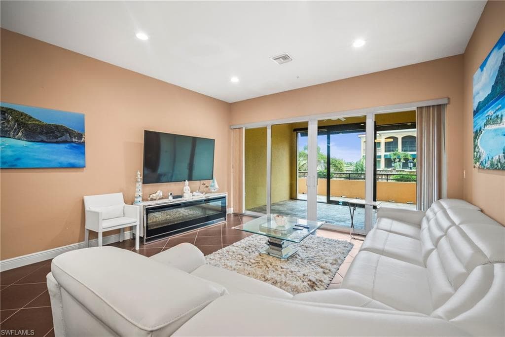 21460 Strada Nuova CIR # B213, ESTERO FL 33928-13