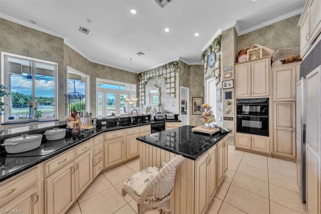 2339 Alexander Palm DR, NAPLES FL 34105-15