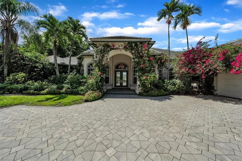 2339 Alexander Palm DR, NAPLES FL 34105-8