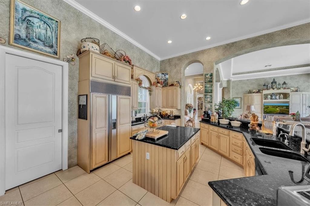 2339 Alexander Palm DR, NAPLES FL 34105-13