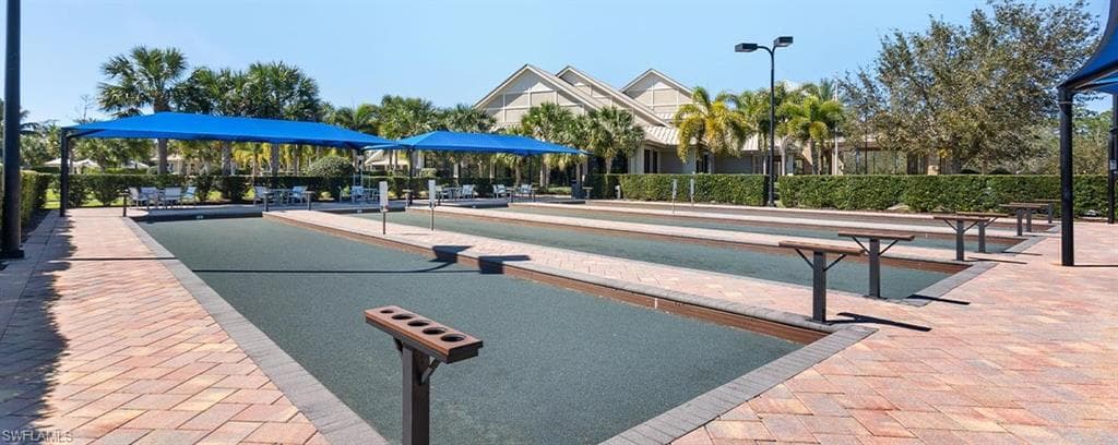 7631 Jacaranda LN, NAPLES FL 34114-39