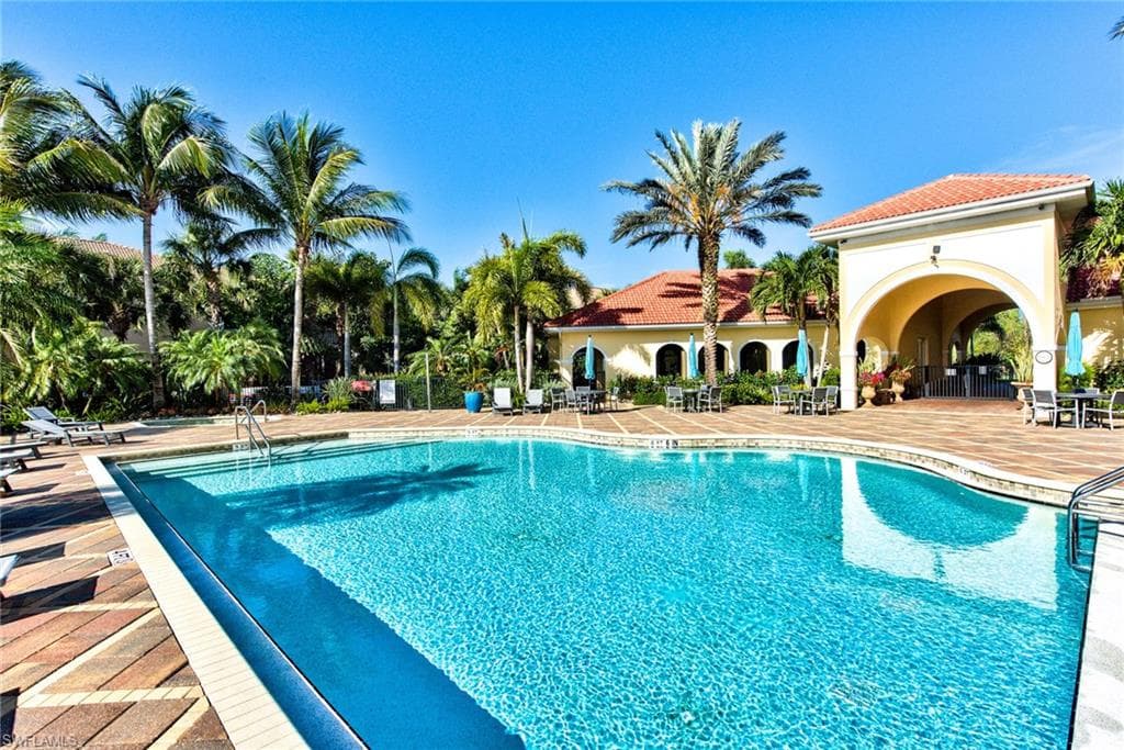 12859 Carrington CIR # 202, NAPLES FL 34105-22