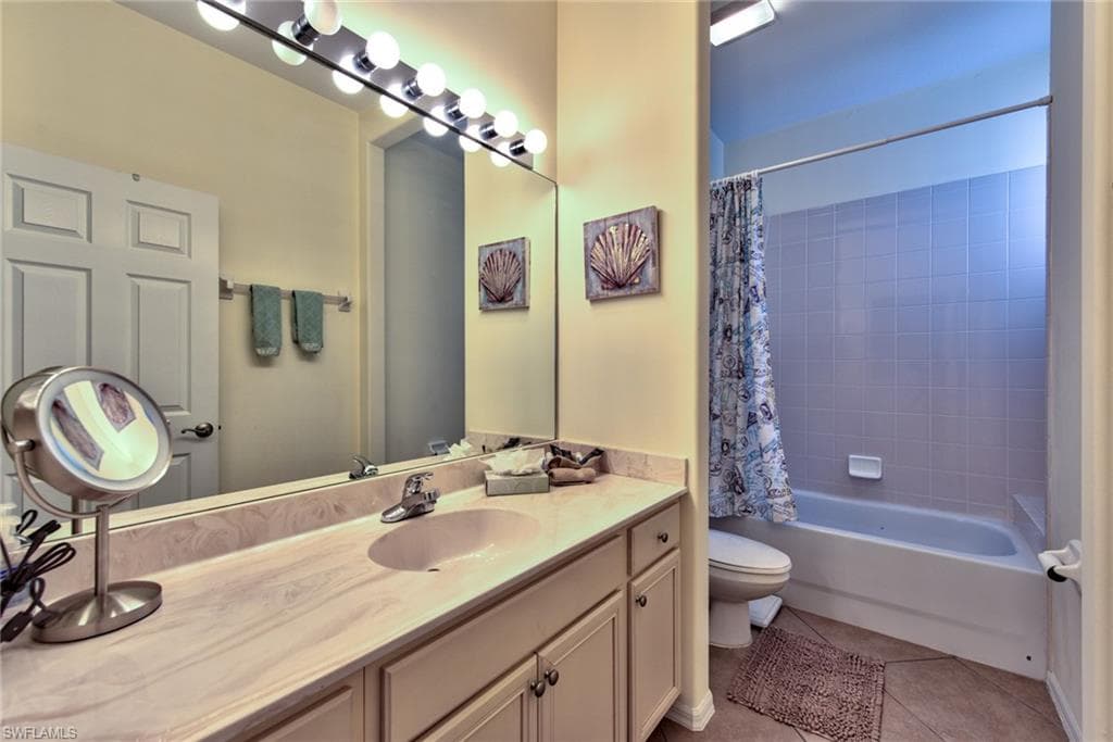 12859 Carrington CIR # 202, NAPLES FL 34105-11