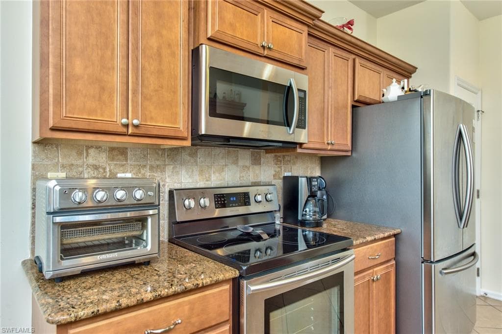 12859 Carrington CIR # 202, NAPLES FL 34105-4